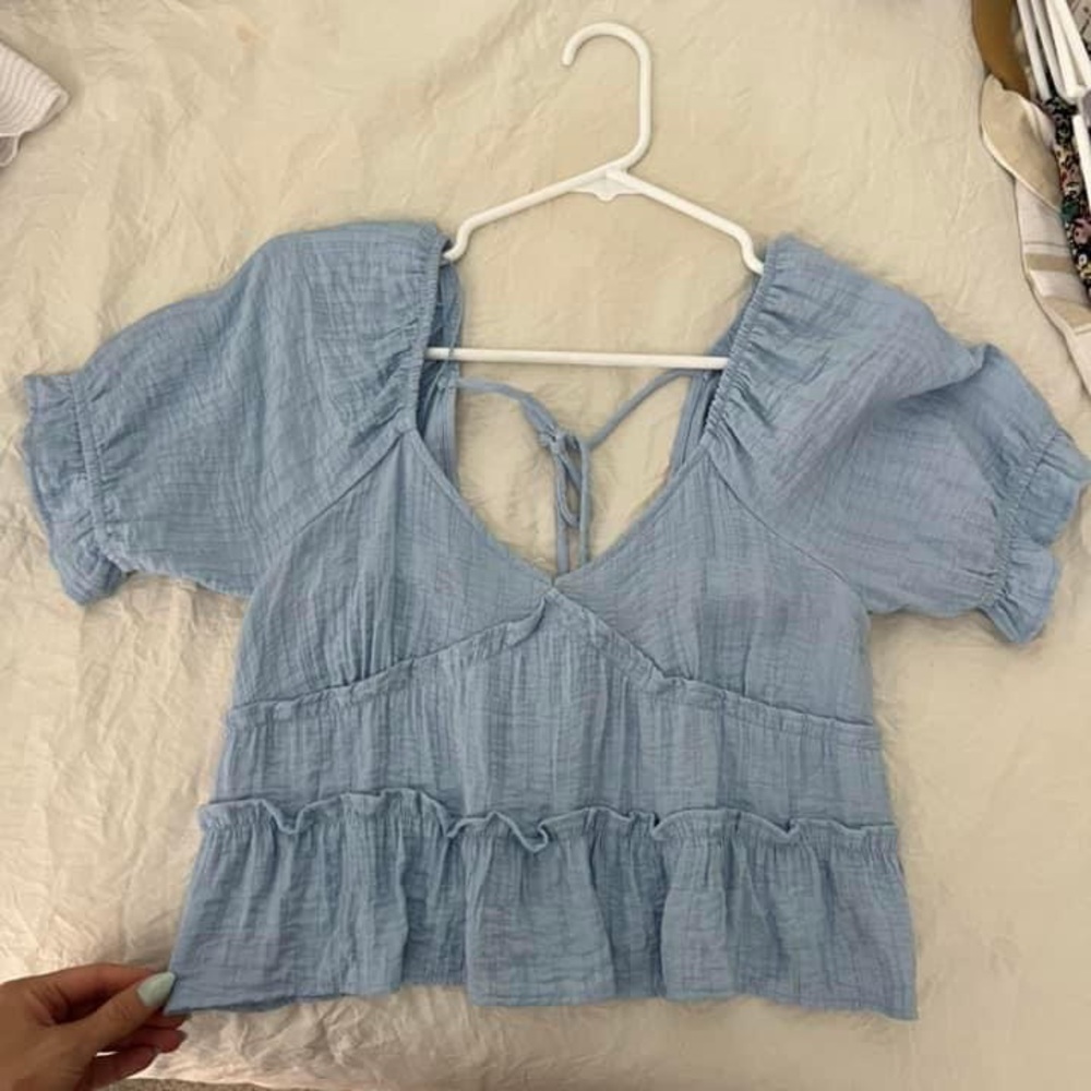 Blue crop size small- GUC